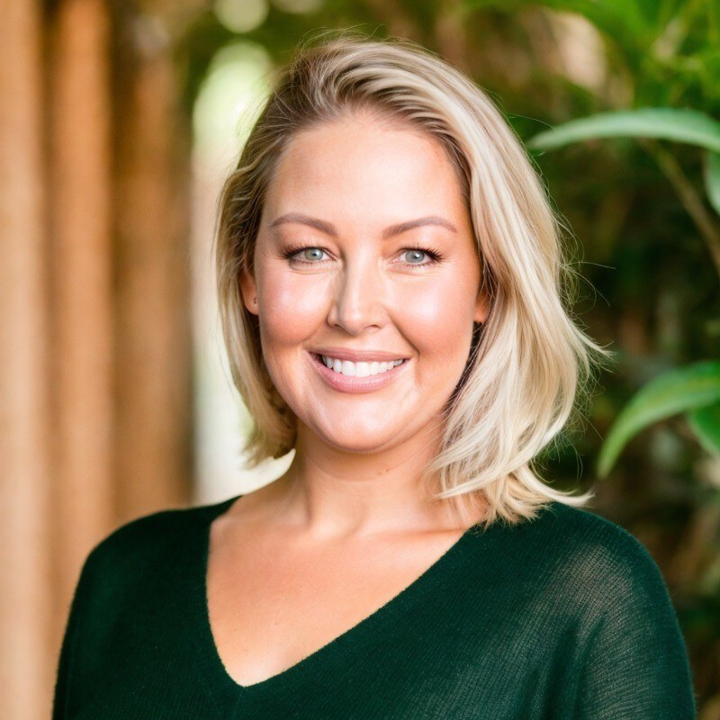 Carolyn Breeze